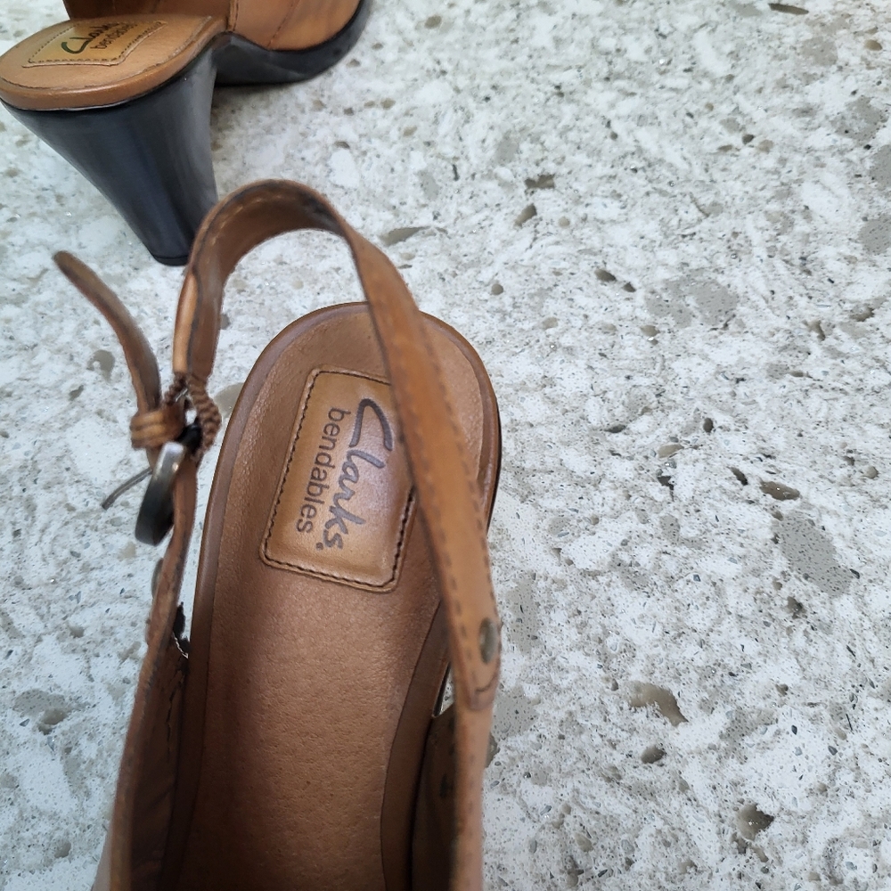 NEW Leather Mule with Strap by Clark Bendables - Size 8 - Picture 4 of 6